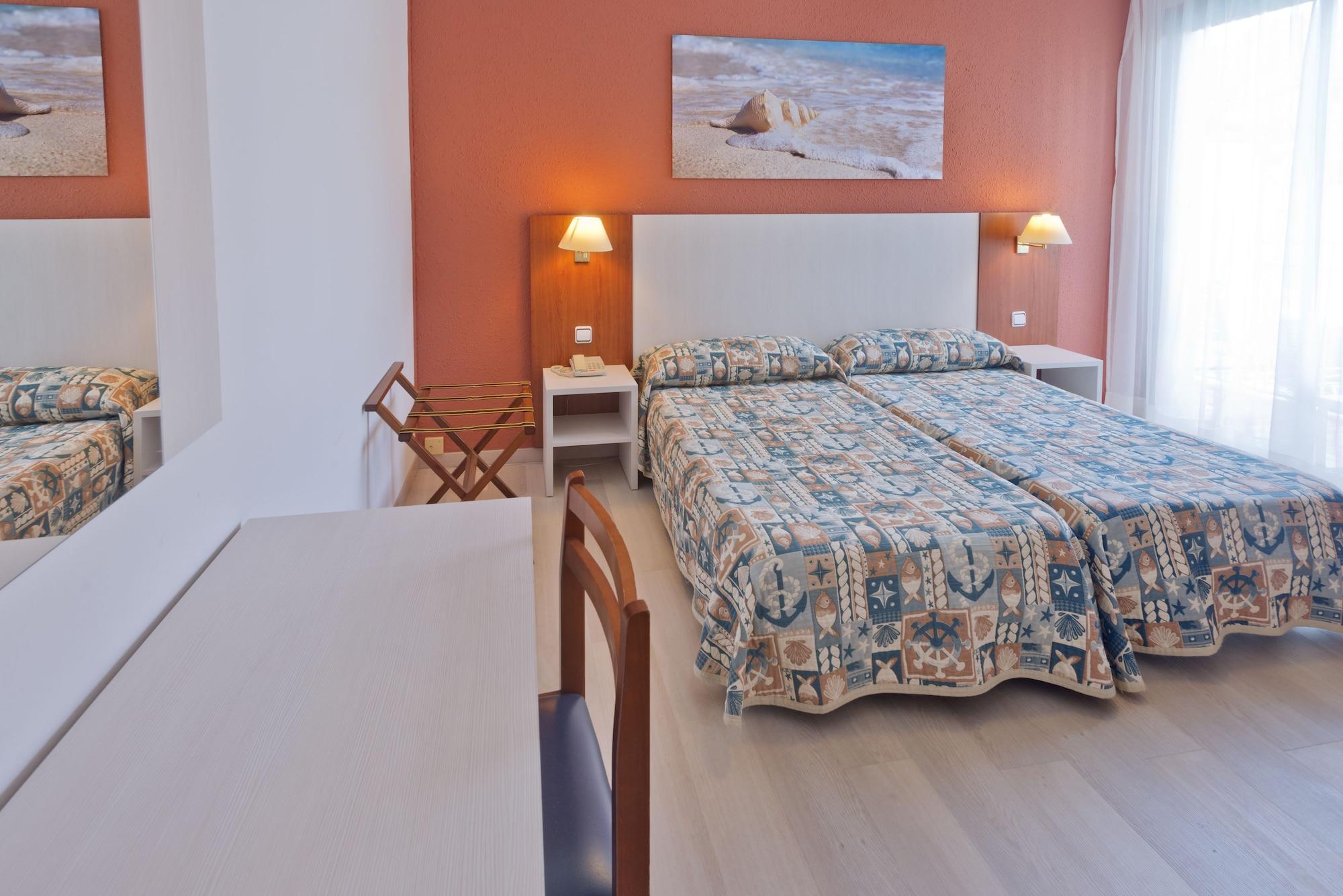 GHT Balmes, Hotel-Aparthotel&SPLASH Calella Exterior foto