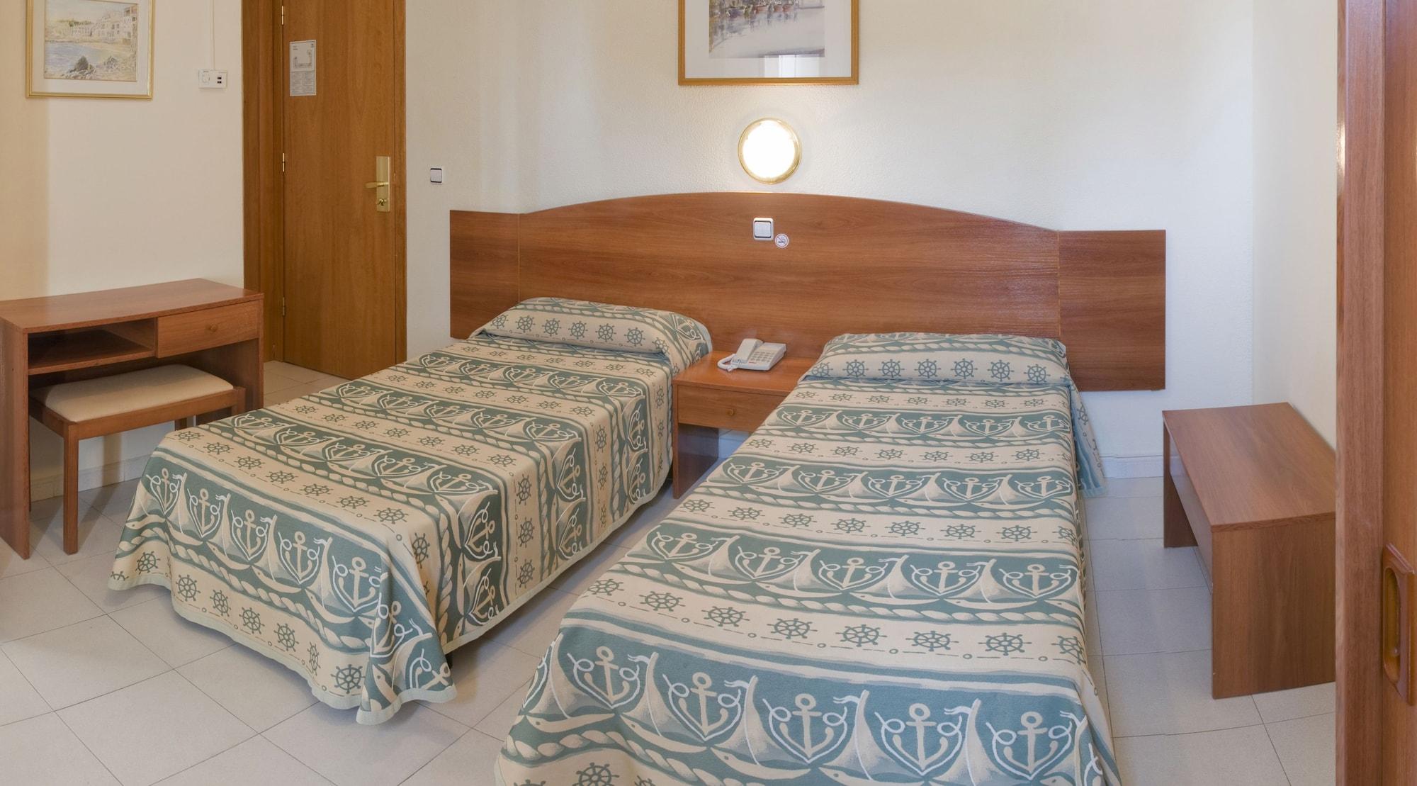 GHT Balmes, Hotel-Aparthotel&SPLASH Calella Exterior foto