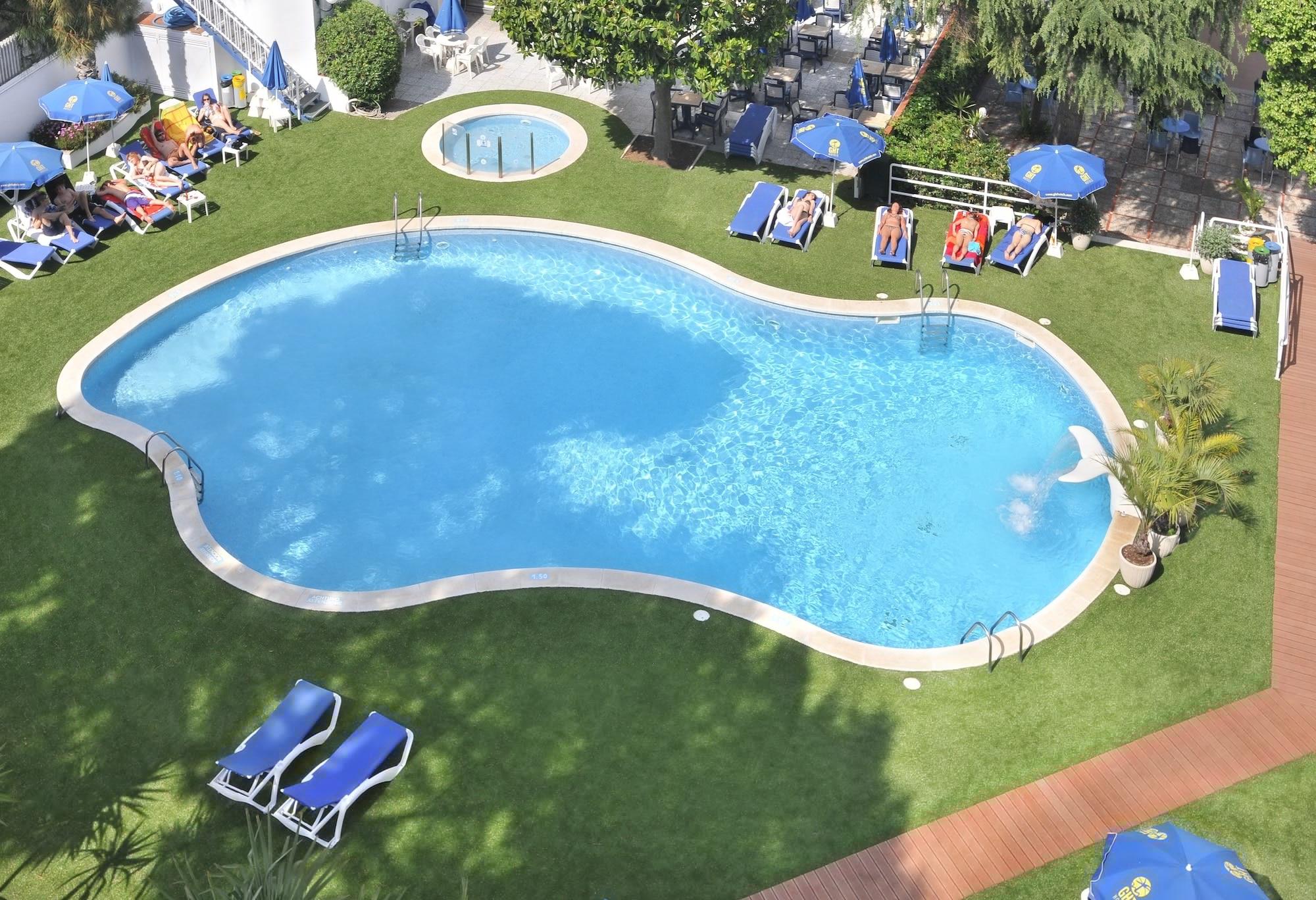 GHT Balmes, Hotel-Aparthotel&SPLASH Calella Exterior foto
