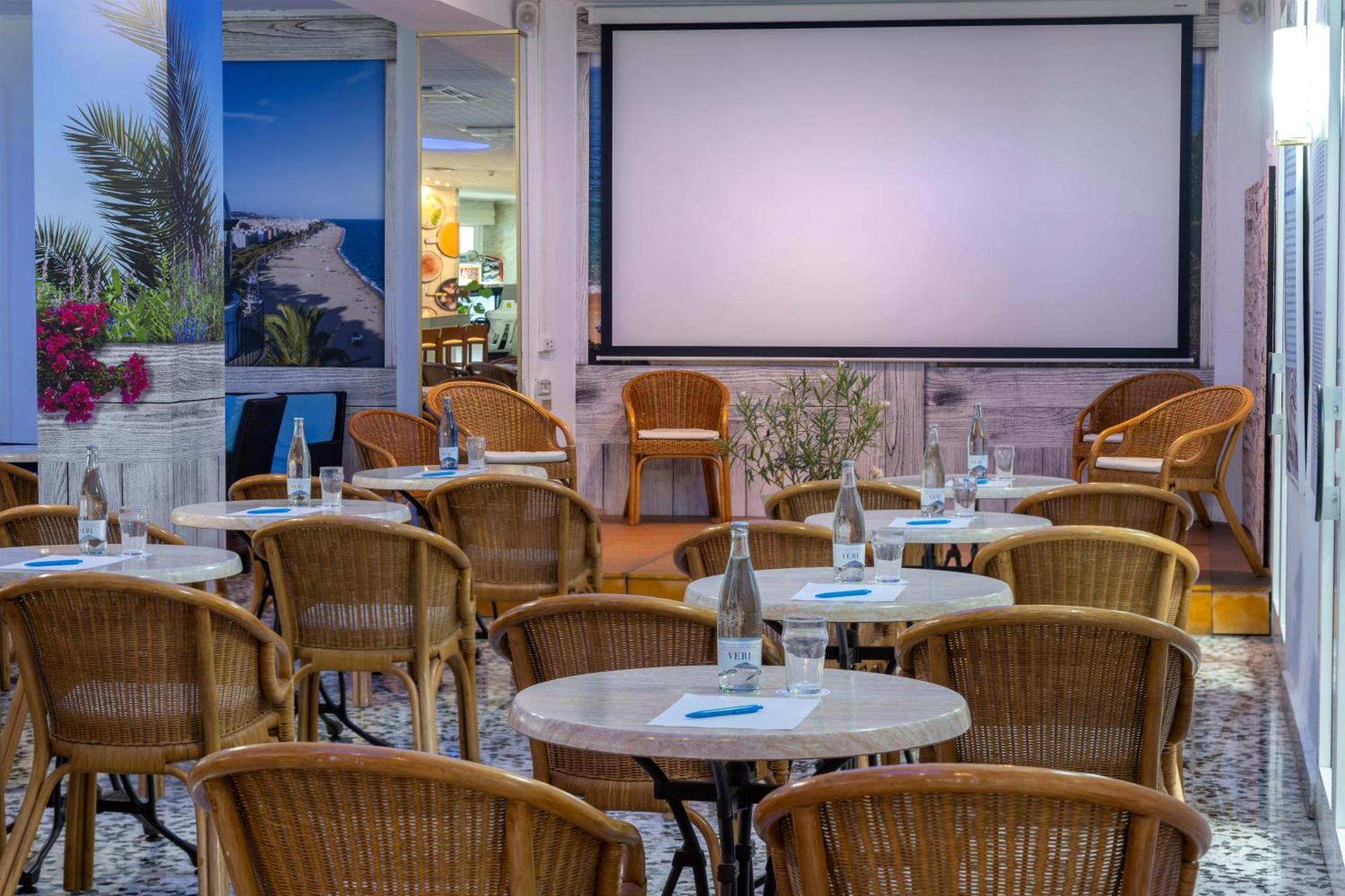 GHT Balmes, Hotel-Aparthotel&SPLASH Calella Exterior foto